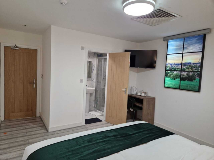 Bedroom 4, Crown House, Oxfordshire