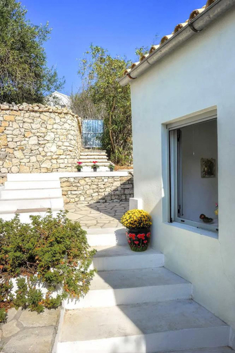 Room 5, Aimilia Cottage in Longos, Ionian Islands