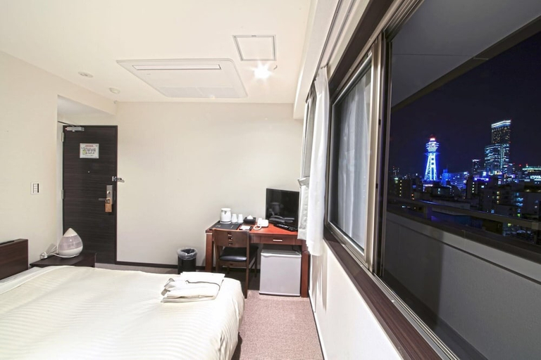 Bedroom 4, Toho Hotel, Osaka