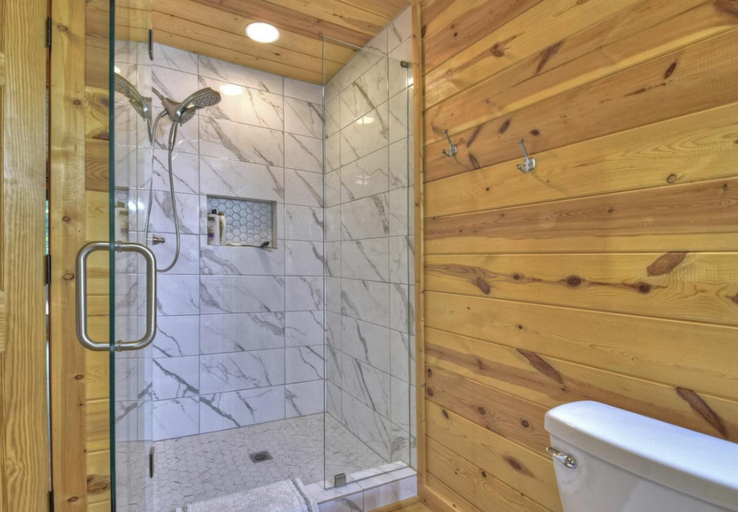 Bathroom 5, Chalet Blue Ridge in Blue Ridge, Fannin