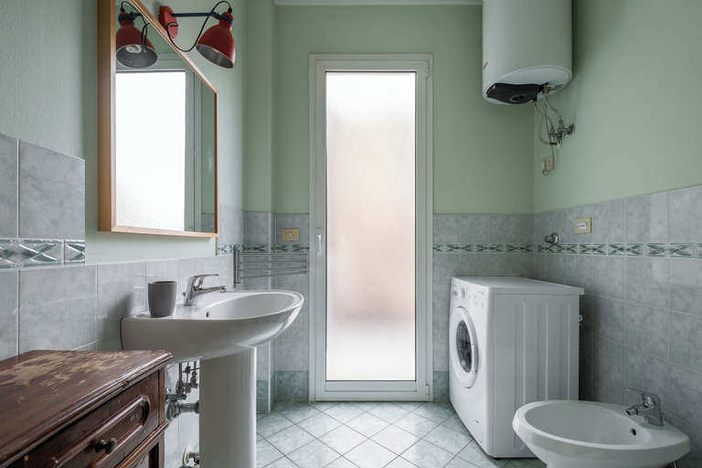 Bathroom 5, Studio Calari with terrace by Wonderful Italy, Bologna