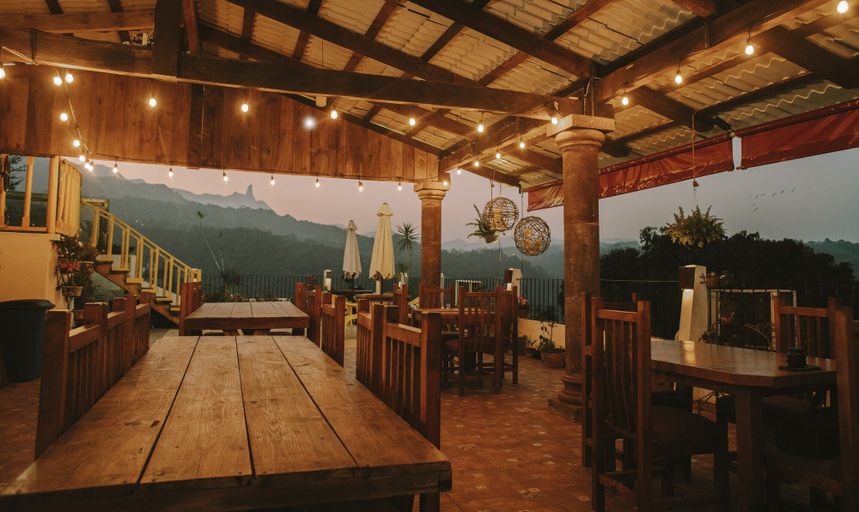 Food & Drinks