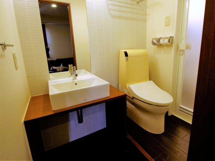 Bathroom 3, APA Hotel Miyazakieki-Tachibanadori, Miyazaki