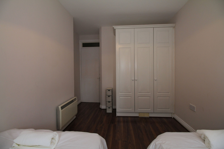 Bedroom 2, Windmill Self Catering, Dublin