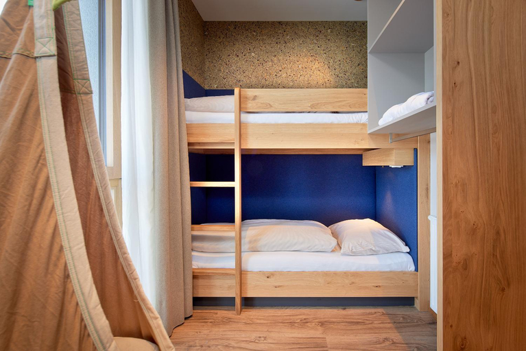 Bedroom 3, Alpenhotel Perner, Sankt Johann im Pongau