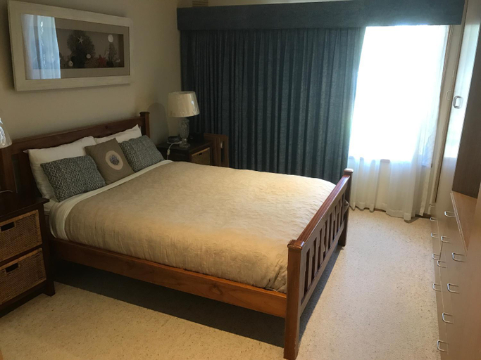 2, Lakeside Chalet & Studio, Indigo - Pt A