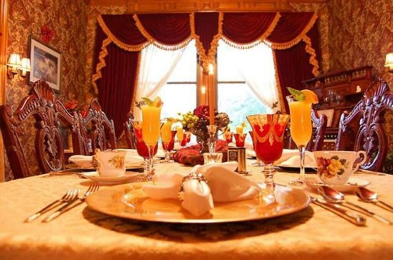 Food & Drinks 4, Alexander Mansion Bed and Breakfast, Winona