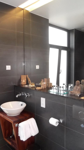 Bathroom 2, Art de Sejour - B&B, Bruxelles