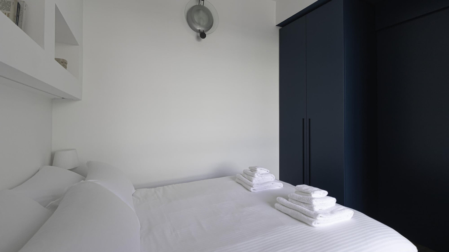 Others 3, Italianway - Moroni 19, Milano