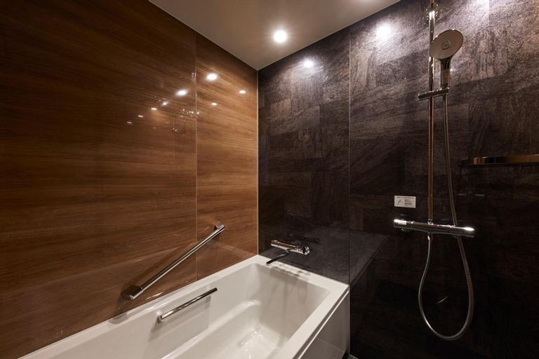Bathroom 27