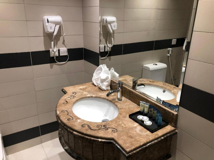 Bathroom, Assal Al - Hamraa اصال الحمراء, Jeddah
