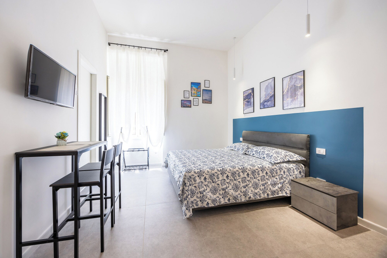 Bedroom 3, Nefelu apartments, Napoli