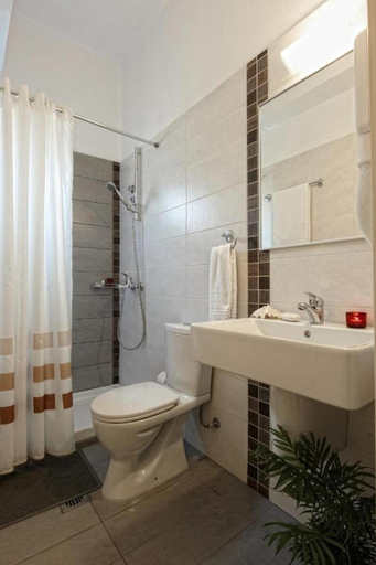 Bathroom 3, Pan Asia Seaview Apartment 3, Crete