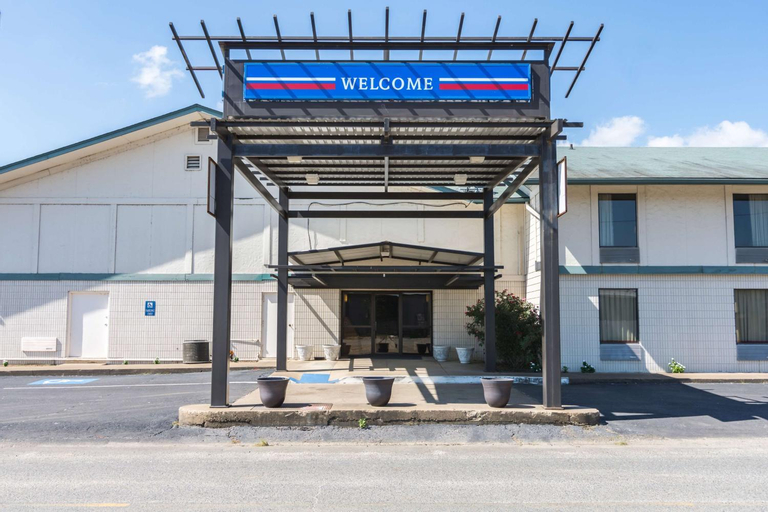 Motel 6-Arkadelphia, AR, Clark
