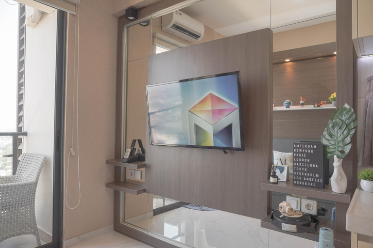 Bathroom 2, Comfort and Good Place Studio at Sky House BSD Apartment By Travelio, Tangerang Selatan