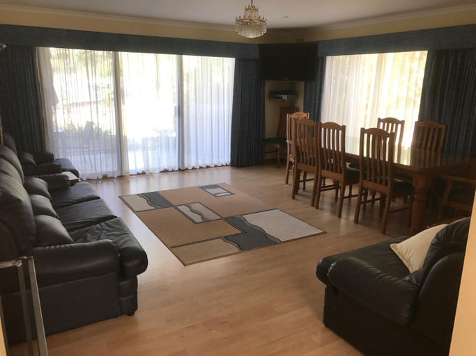 3, Lakeside Chalet & Studio, Indigo - Pt A