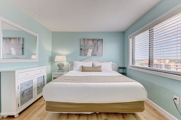 Room 5, 0801 Seaside Sunrise by Atlantic Towers, New Hanover