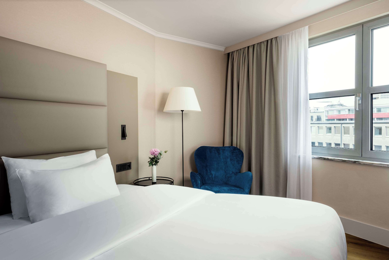 Bedroom 3, NH Berlin Kurfürstendamm, Berlin