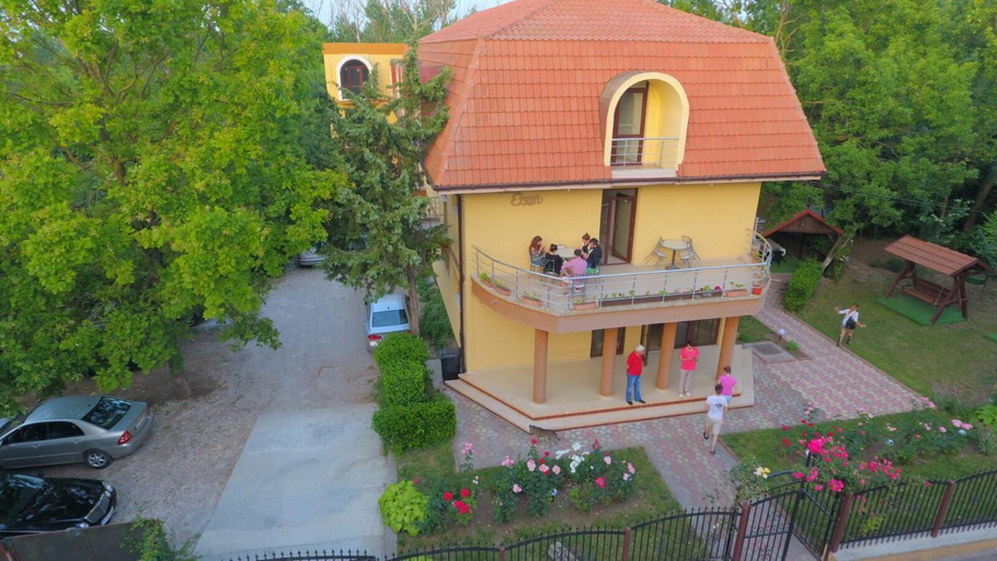 Others 3, Casa Meyra, Mangalia