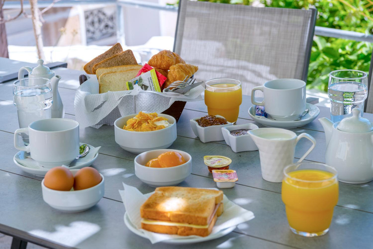Food & Drinks 5, Ethrion, South Aegean