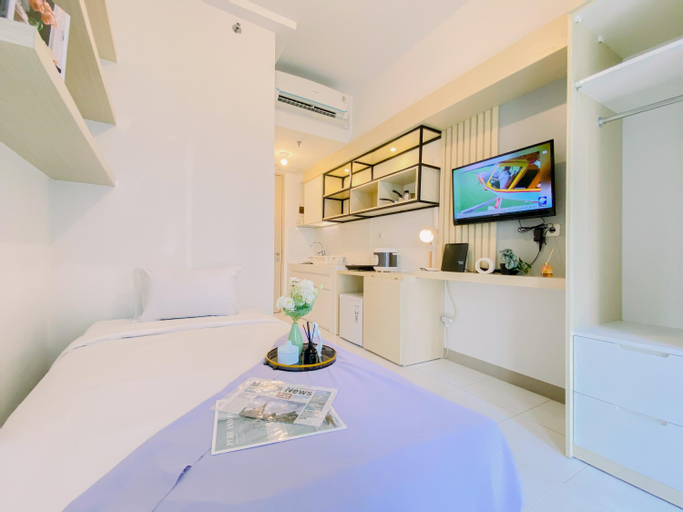 Others, Comfy Studio at Tokyo Riverside PIK 2 Apartment By Travelio, Tangerang