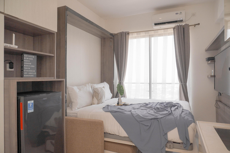Bedroom 3, Best Choice and Cozy Studio Sky House BSD Apartment By Travelio, South Tangerang