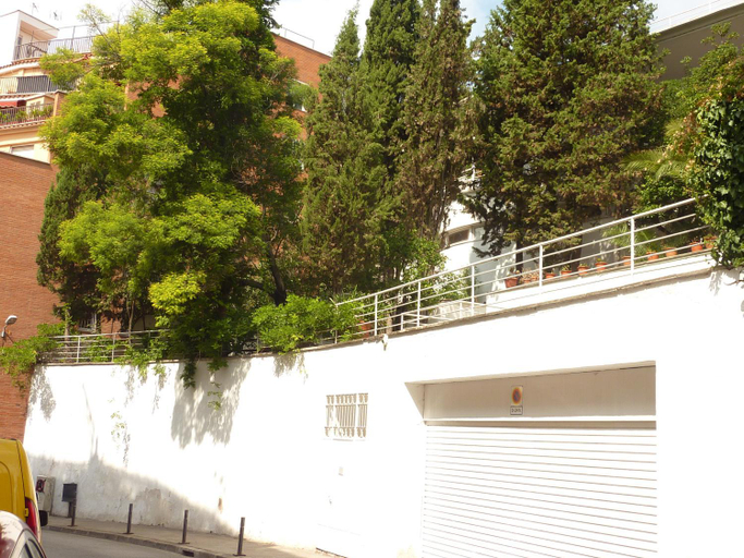 Others 2, Casa Vilaro Park Guell, Barcelona
