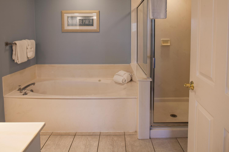 Bathroom, Waterside by Spinnaker Resorts, Beaufort