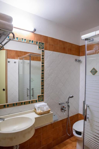 Bathroom 4, Hotel Audi Frontemare, Rimini