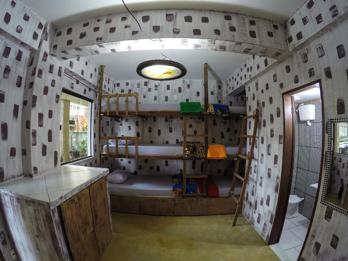 Bathroom 1, Hostel Da Bruna - Botafogo, Rio de Janeiro