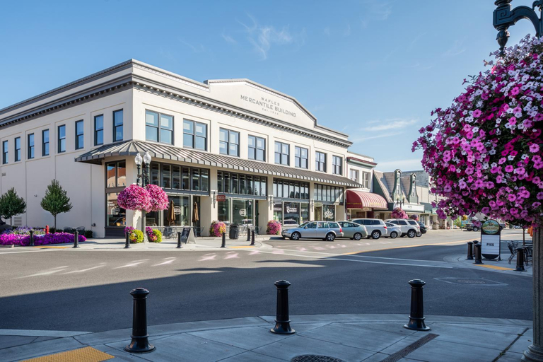 Exterior & Views 1, Inn at Lynden, Whatcom
