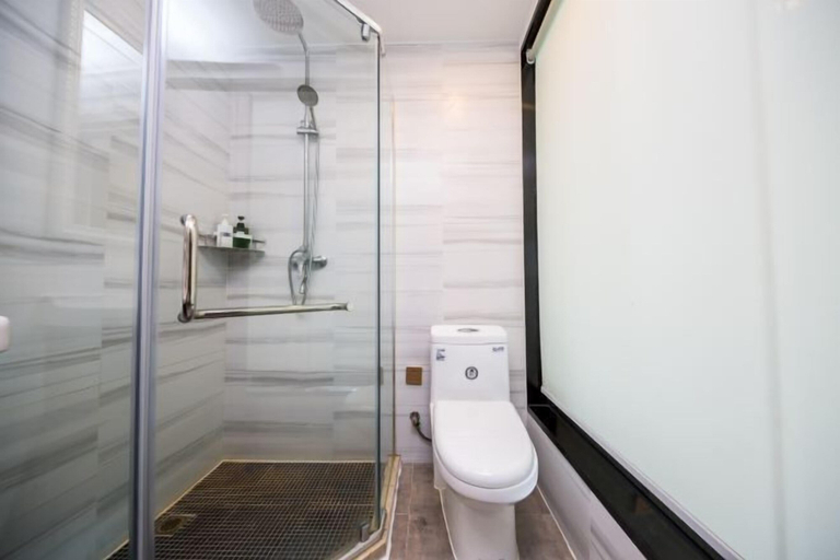 Bathroom 4, Piaoyang Guohai Guesthouse, Zhoushan