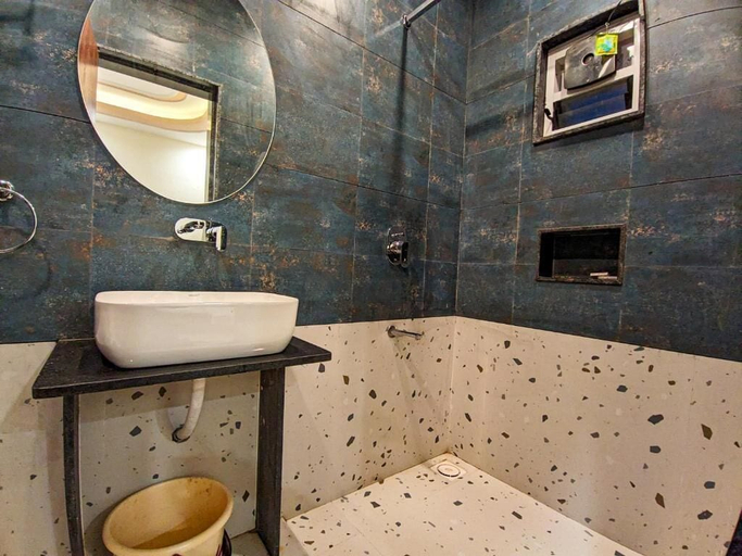 Bathroom 4, The Royal Riviera Resort & stay, Kachchh