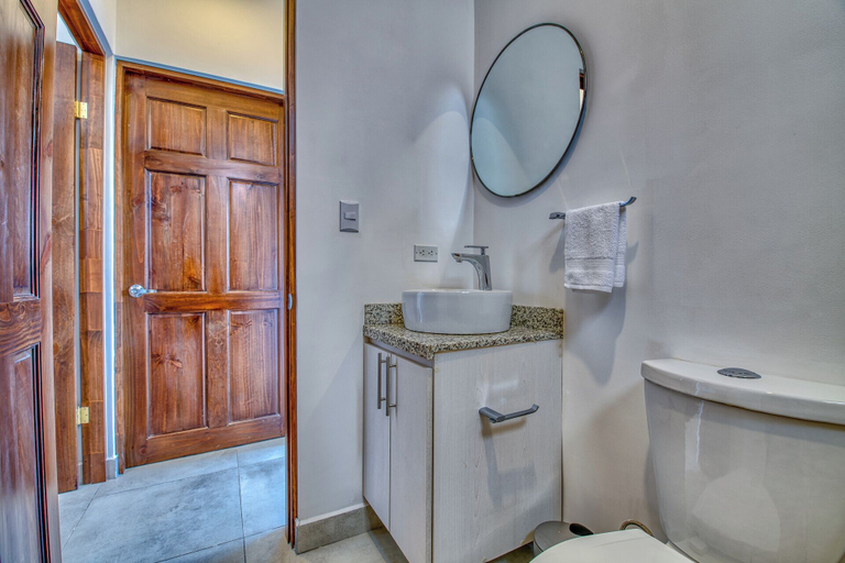 Bathroom 4, Muna Tamarindo, Santa Cruz