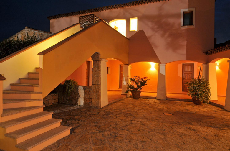 Exterior & Views 1, Hotel Il Piccolo Golf, Olbia-Tempio