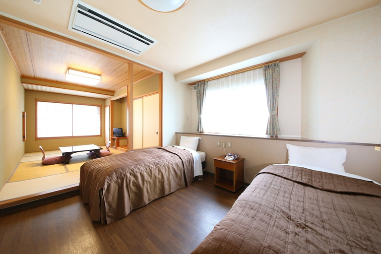 Bedroom 2, Yudanaka Ryokan Hakura, Yamanouchi