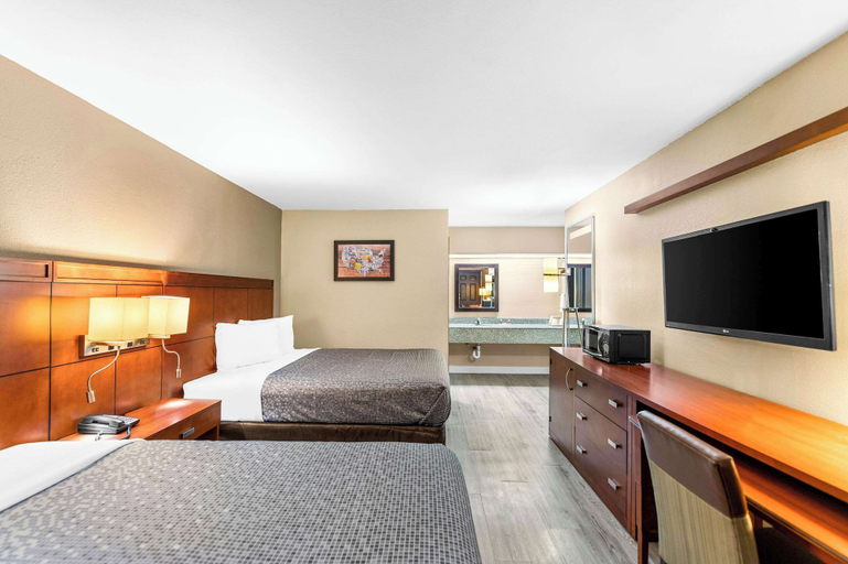 Bedroom 3, Econo Lodge Texarkana I-30, Miller