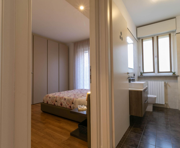 Room 5, Violet House Garden, Lecco