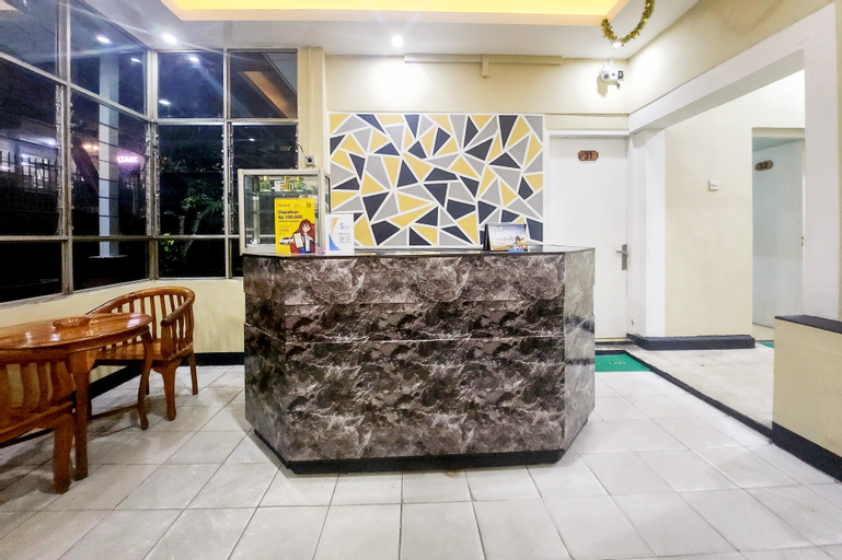 RedDoorz Syariah Near Pelabuhan Sri Bintan Pura Tanjungpinang, Tanjungpinang