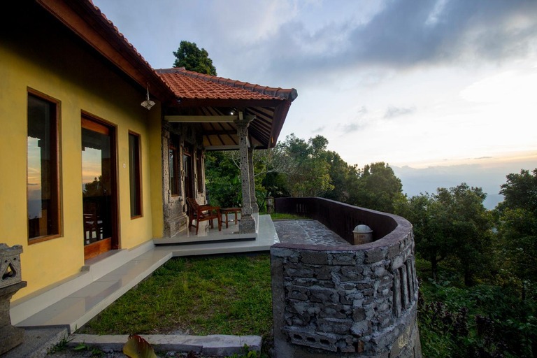 Exterior 11