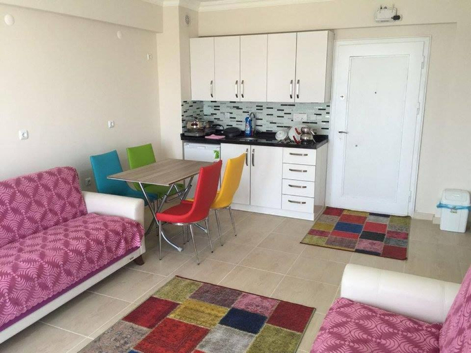 Others 4, Yasar Apart, Merkez