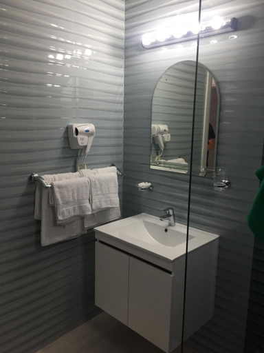 Others 5, Casa Meyra, Mangalia