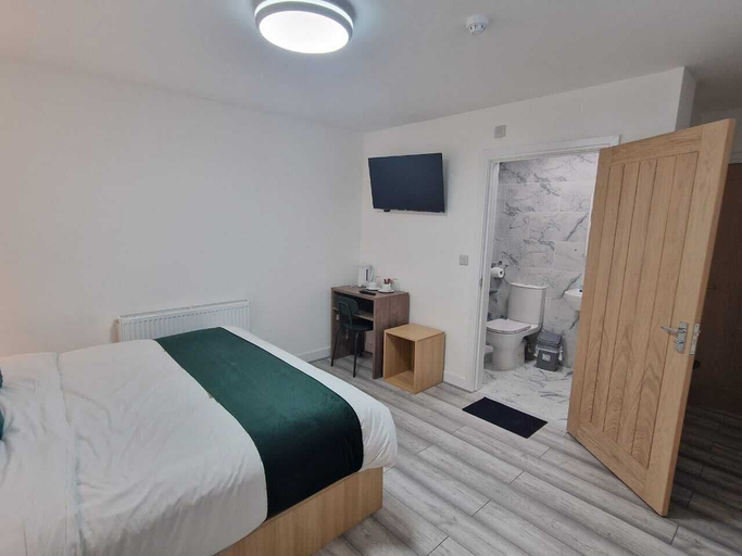 Bedroom 4, Crown House, Oxfordshire