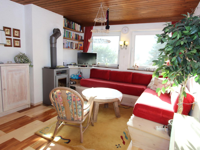 Others 5, Cozy Chalet Near ski Area, Zell am See