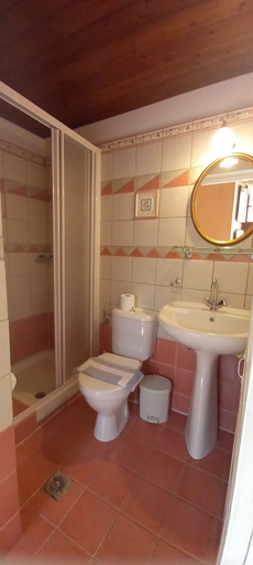 Bathroom 3, Archontiko Kantartzi, Thessaly