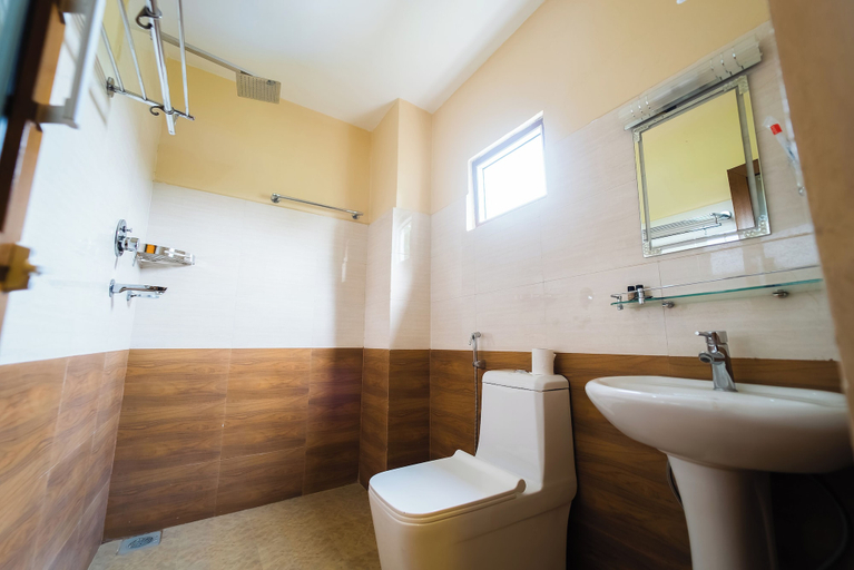 Bathroom, Ama Garden Sauraha, Narayani