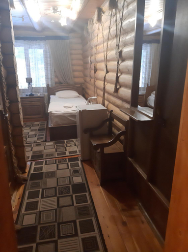 Bedroom 2, Арніка, Mizhhirs'kyi