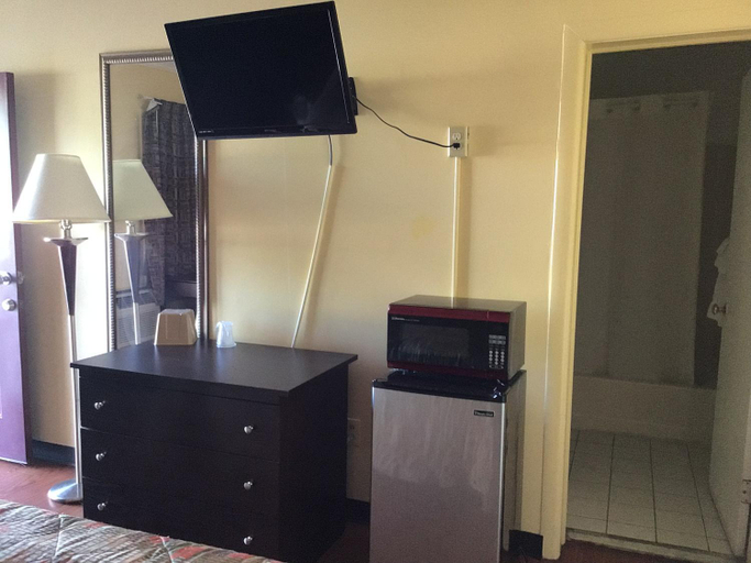 Others 5, Skyland Inn - Bristol, Washington