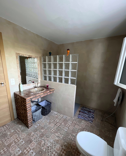 Bathroom 3, Open Mind Hostel, Jaén