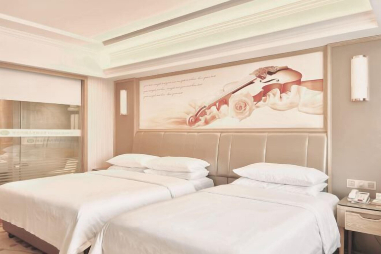 Bedroom 3, Vienna Hotel (Zhongshan Plaza), Hezhou